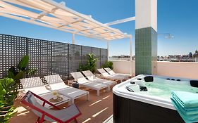 Magno Apartments San Gil - Shared Jacuzzi