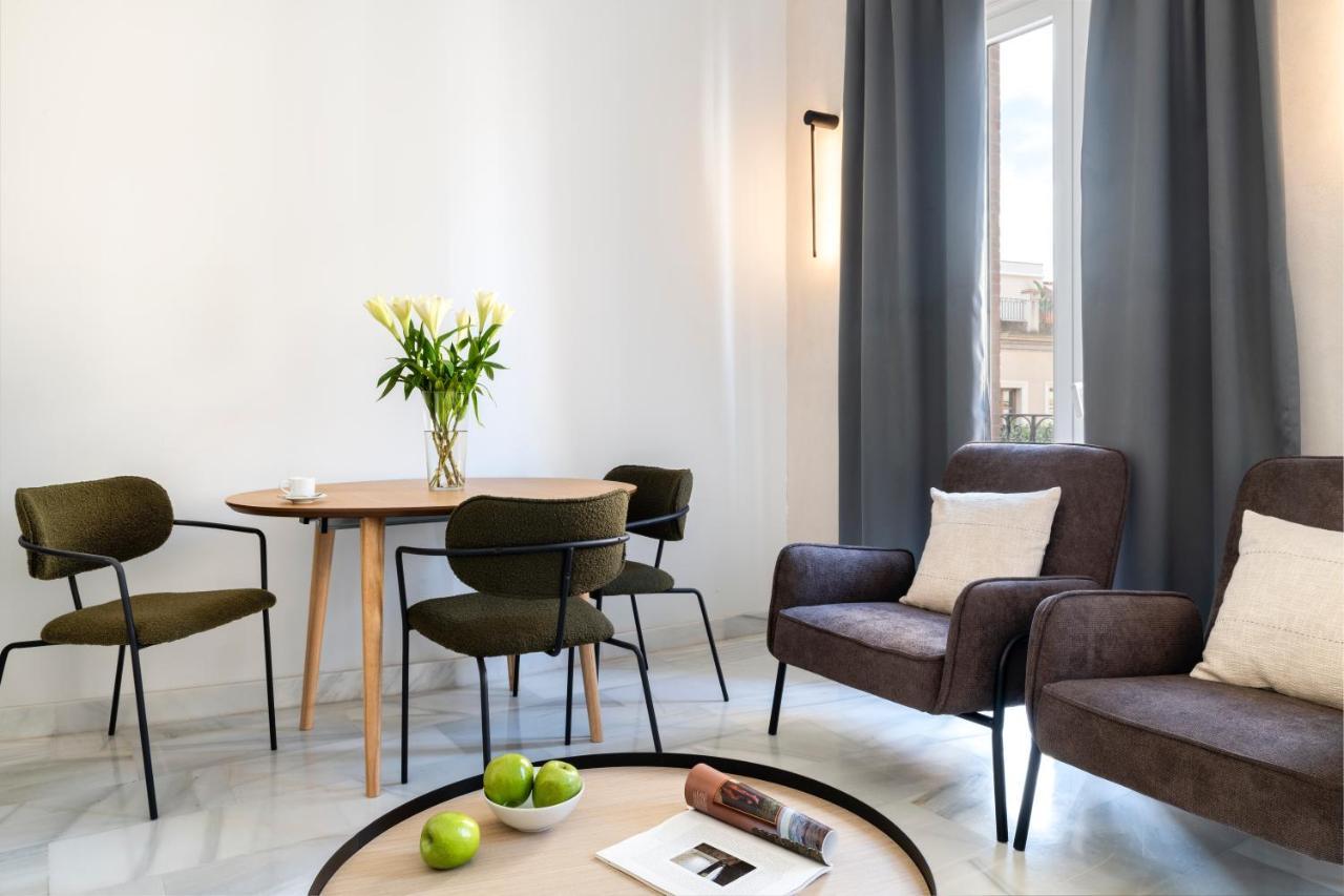 Magno Apartments San Gil - Shared Jacuzzi Siviglia Esterno foto
