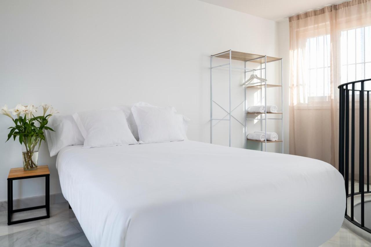 Magno Apartments San Gil - Shared Jacuzzi Siviglia Esterno foto