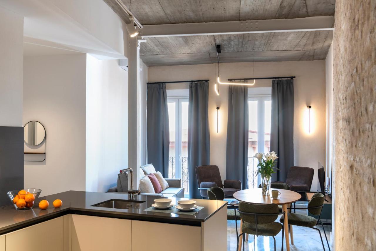 Magno Apartments San Gil - Shared Jacuzzi Siviglia Esterno foto