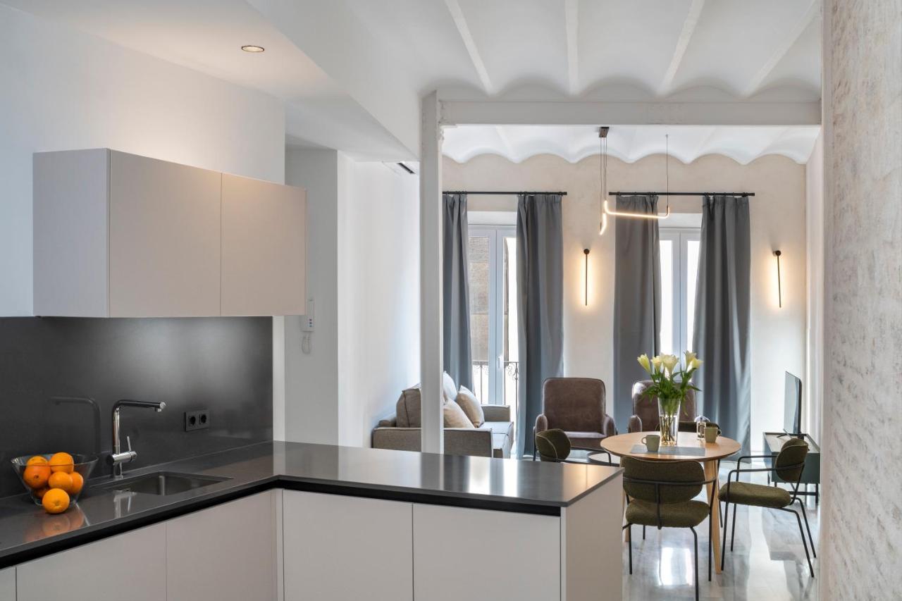 Magno Apartments San Gil - Shared Jacuzzi Siviglia Esterno foto