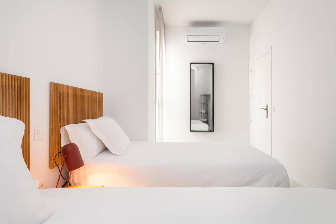 Magno Apartments San Gil - Shared Jacuzzi Siviglia Esterno foto