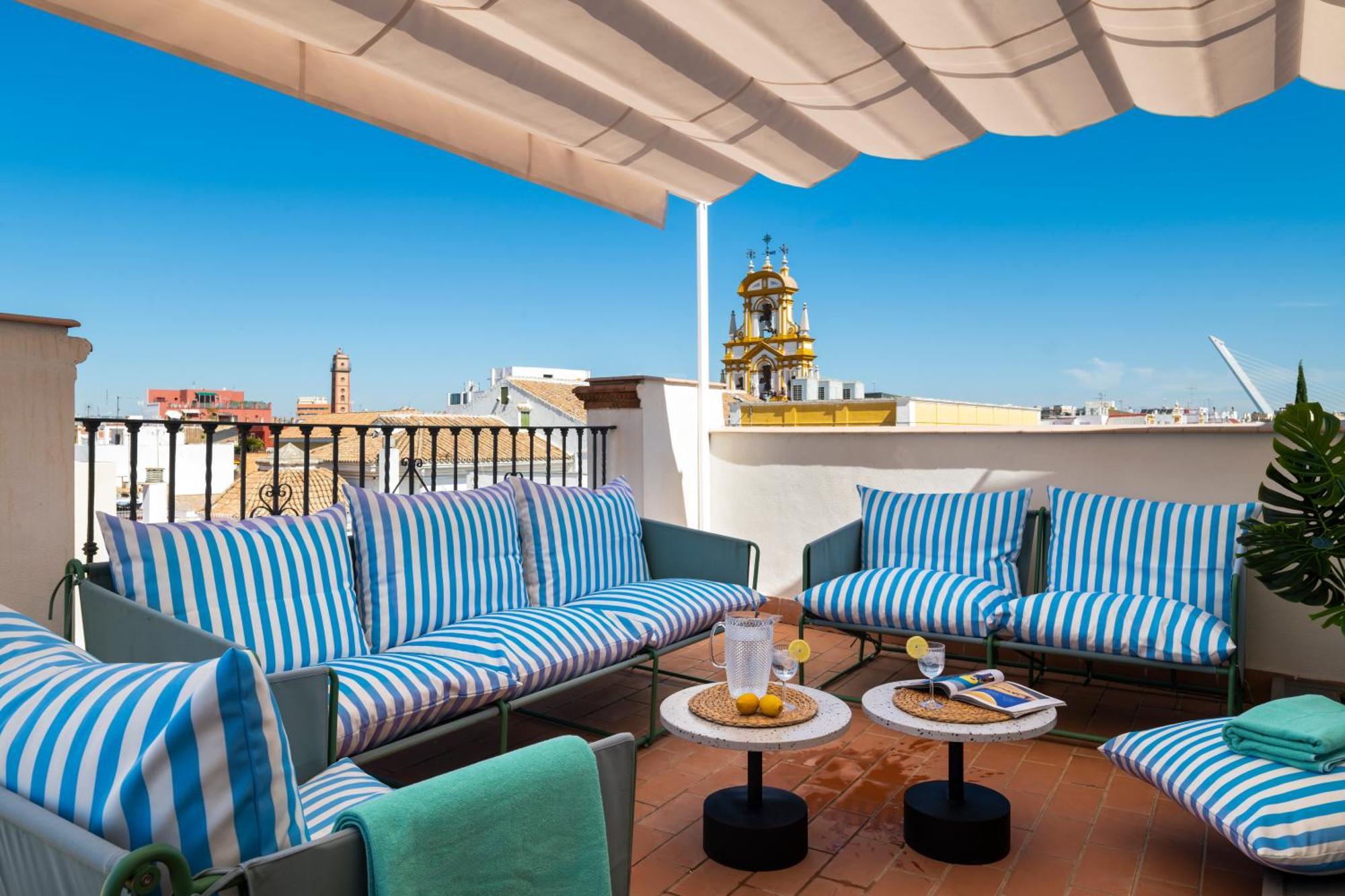 Magno Apartments San Gil - Shared Jacuzzi Siviglia Esterno foto